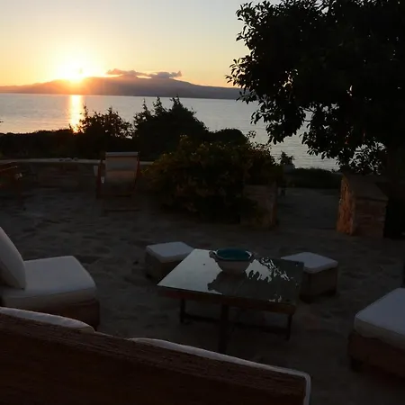 Beach House Maria וילה